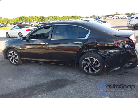 2017 Honda Accord Ex-L z USA, uszkodzony, nr VIN 1HGCR2F8XHA196581